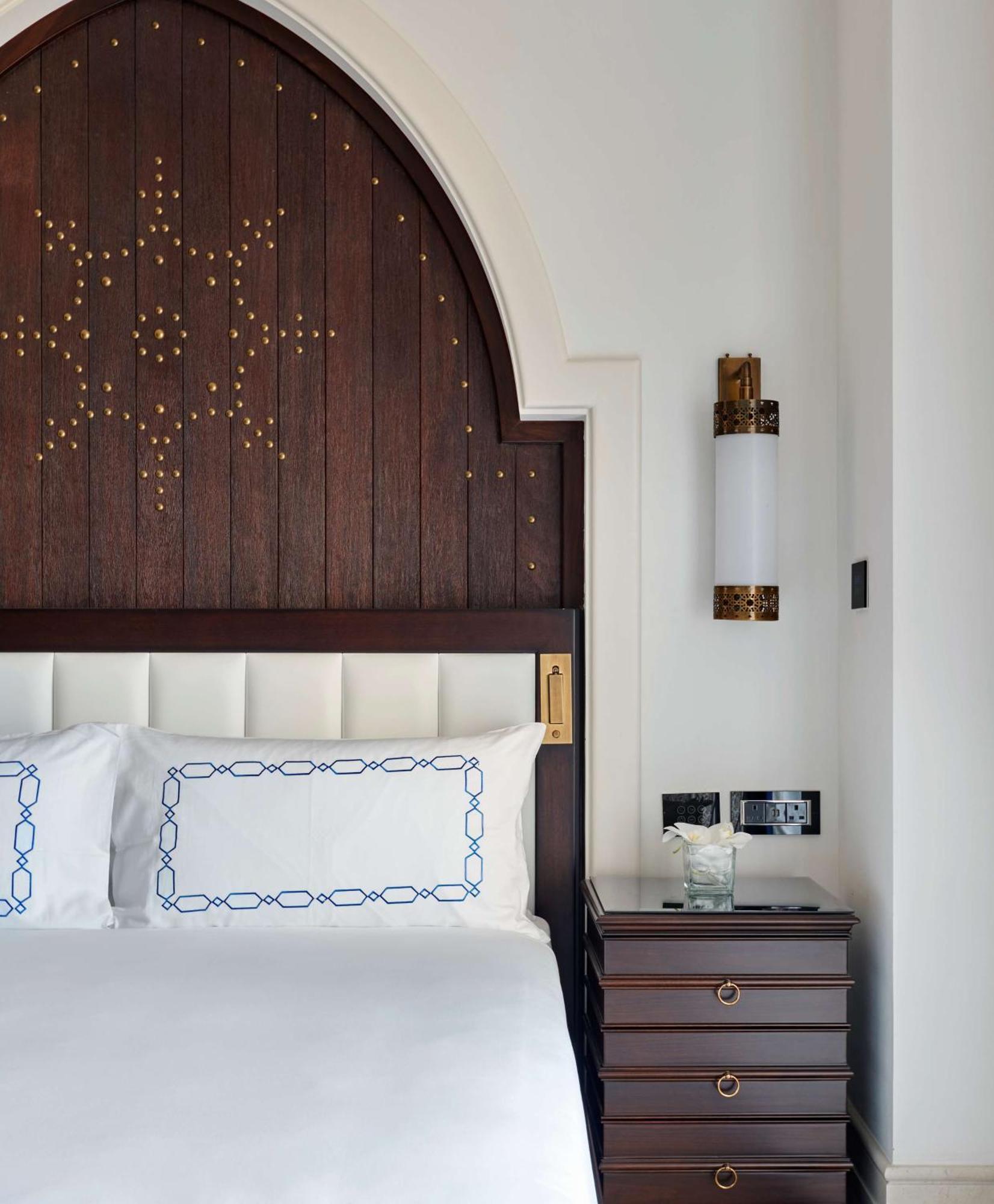 Hilton Salwa And 5* Abu Samra